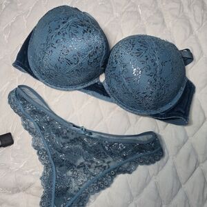 Victoria's Secret Shimmering Teal Lace Bra Set